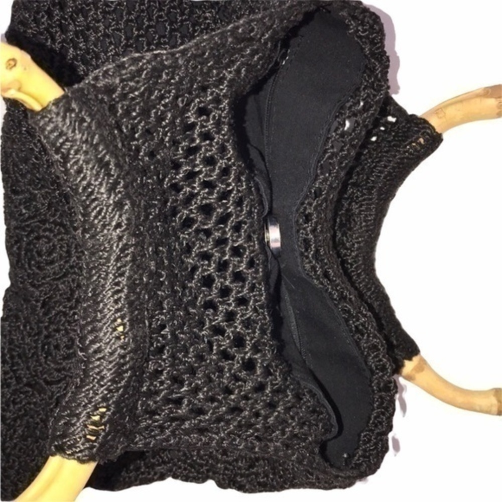 Black Crochet Bag With Bamboo Handles & Magnetic Closure - Picture 6 of 9